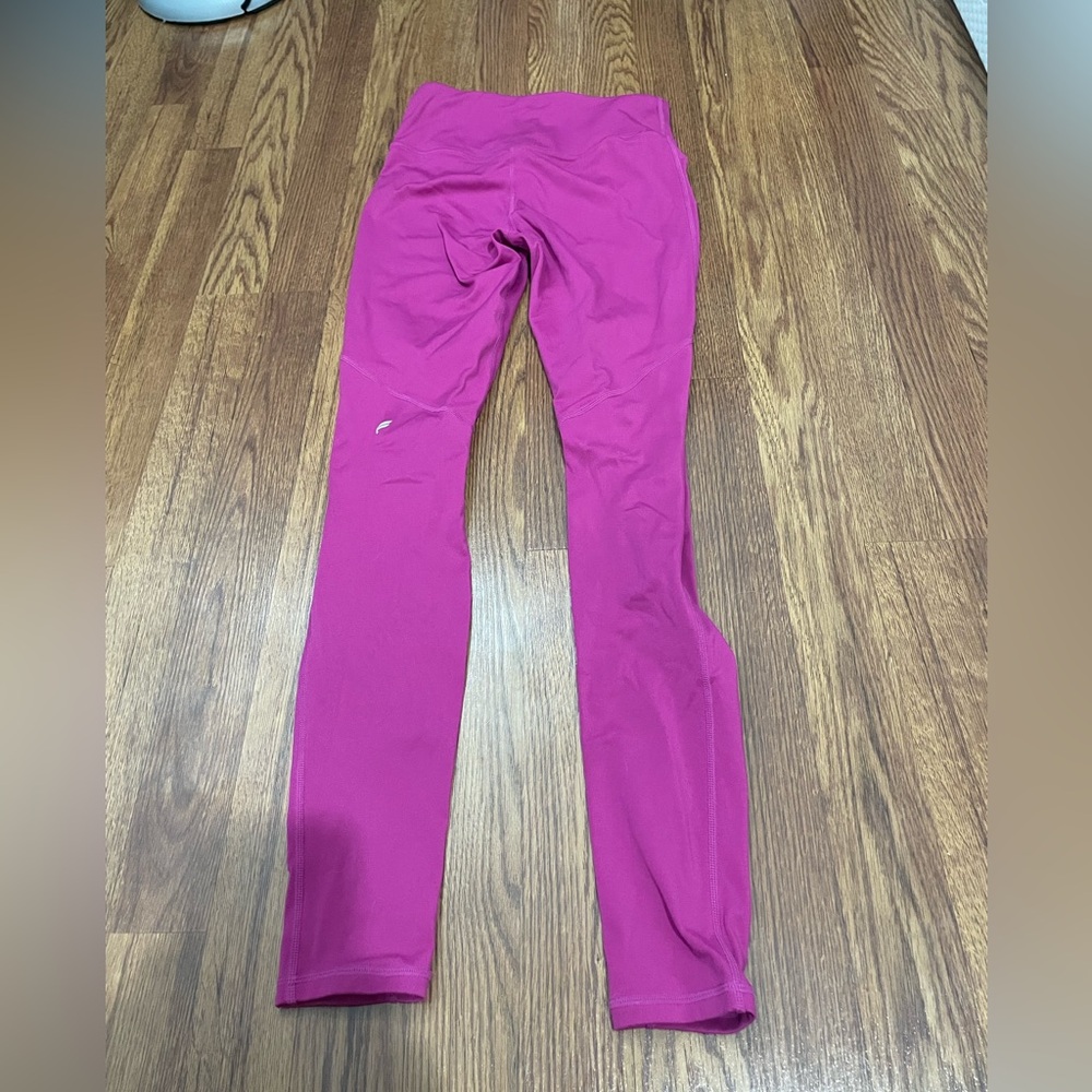 Hot pink fabletics leggings!
